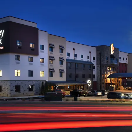 Stoney Creek Hotel Tulsa - Broken Arrow-2